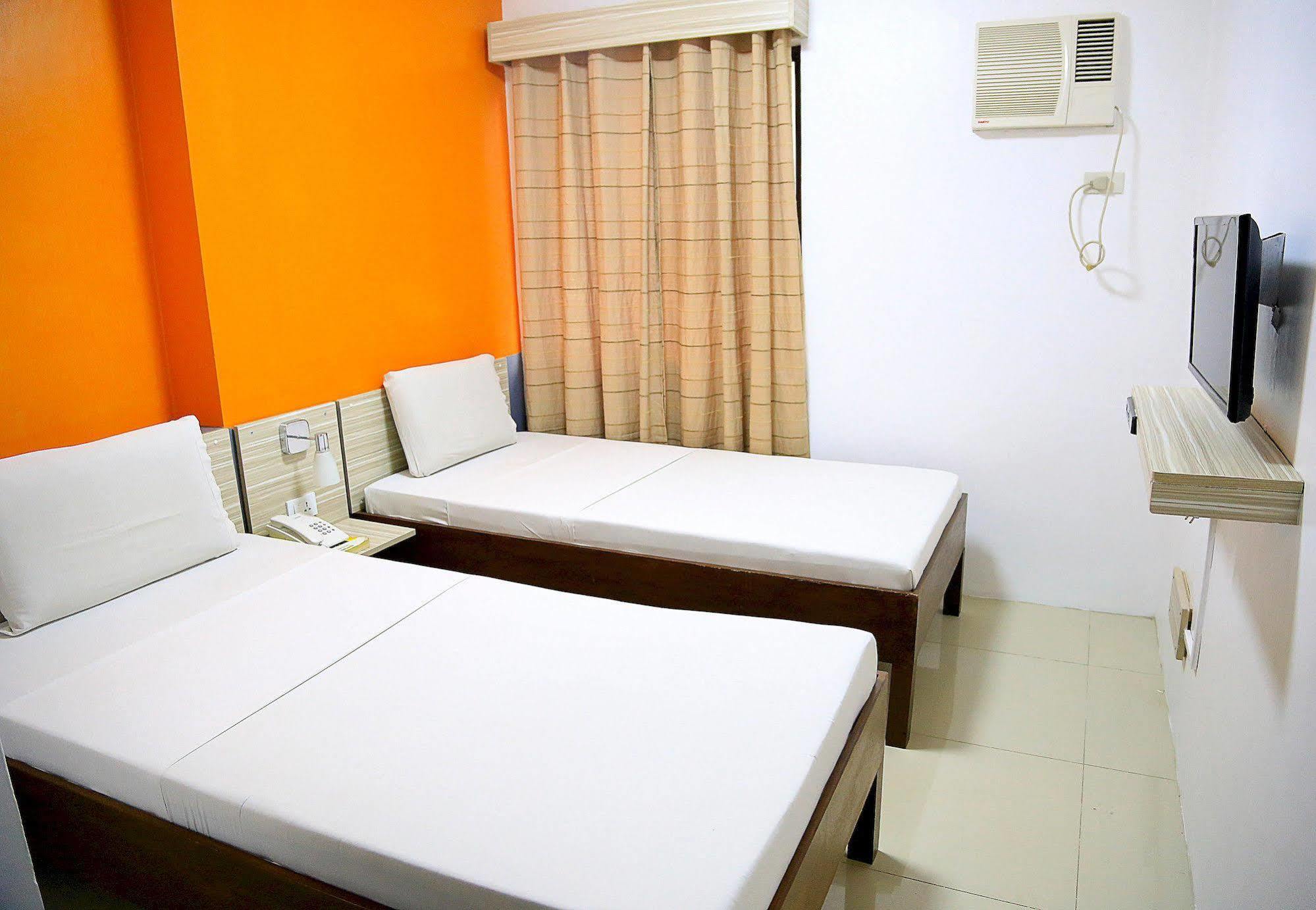 Travelbee Business Inn Cebu Extérieur photo