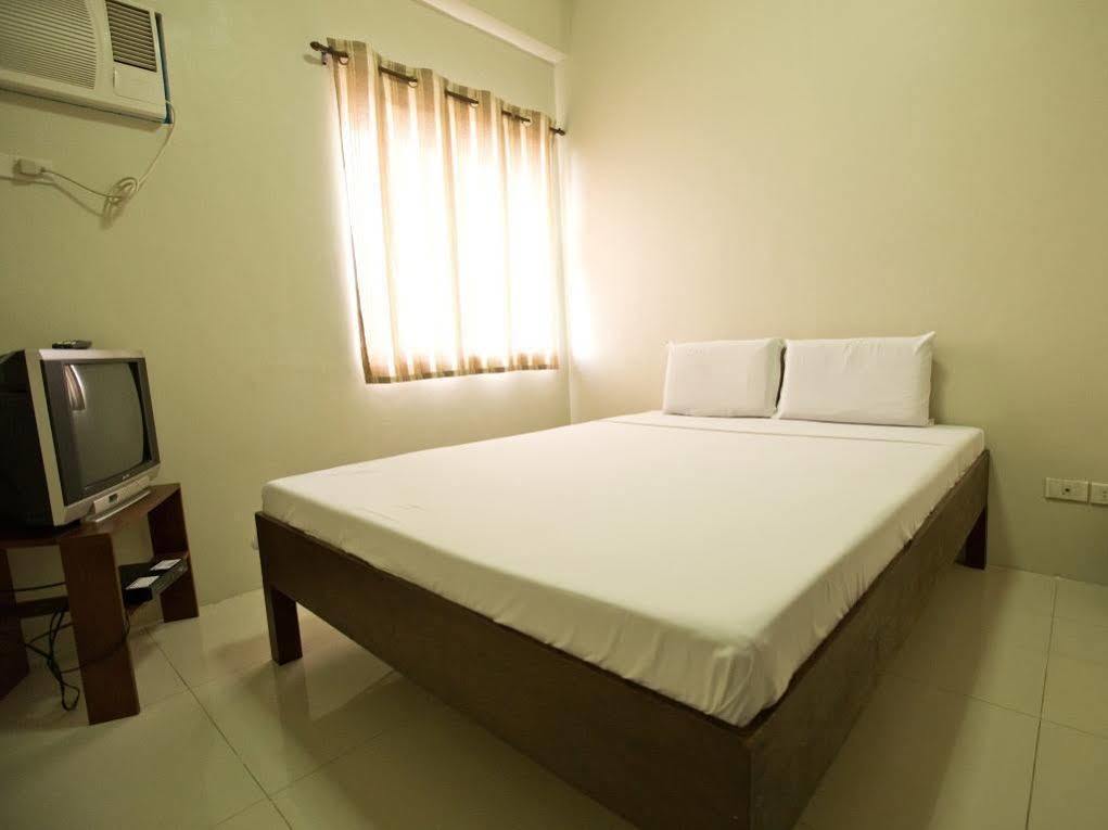 Travelbee Business Inn Cebu Extérieur photo