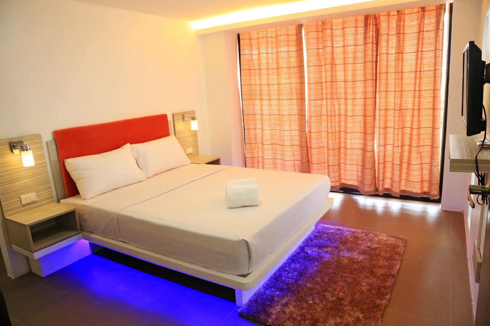 Travelbee Business Inn Cebu Extérieur photo